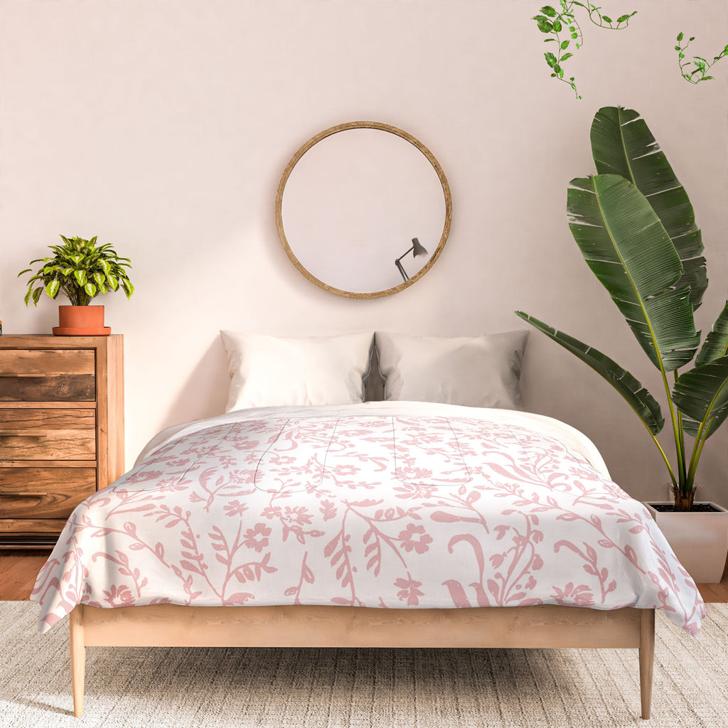 Mieken Petra Designs ditsytoilefloral pink Comforter