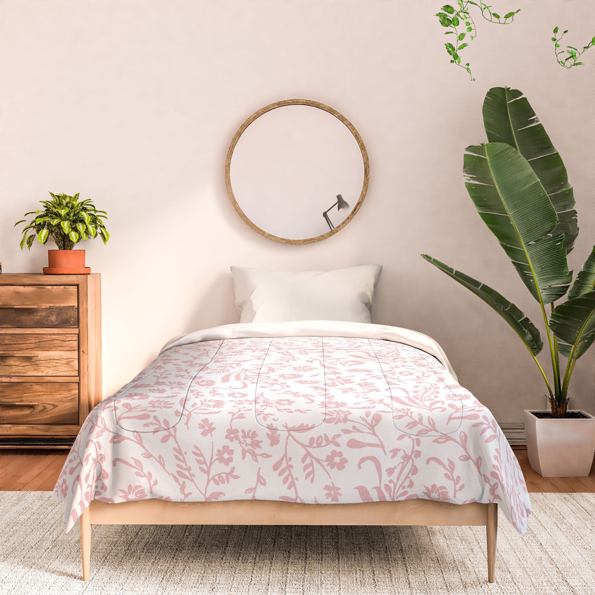 Mieken Petra Designs ditsytoilefloral pink Comforter