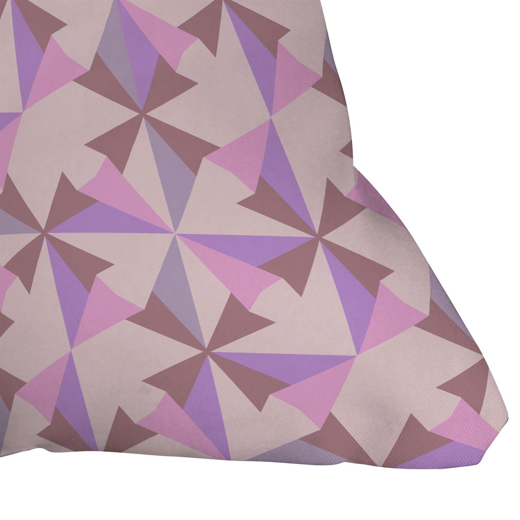 Mirimo Bosa Rosado Throw Pillow