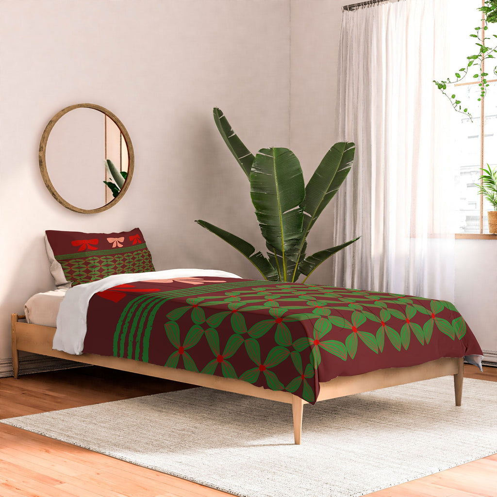 Mirimo Bows and Christmas Greens Comforter