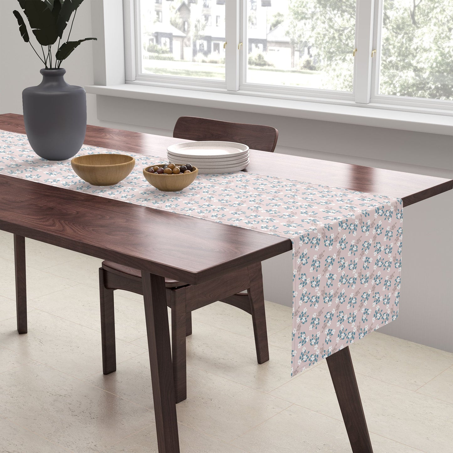 Mirimo Tiny White Flowers Table Runner
