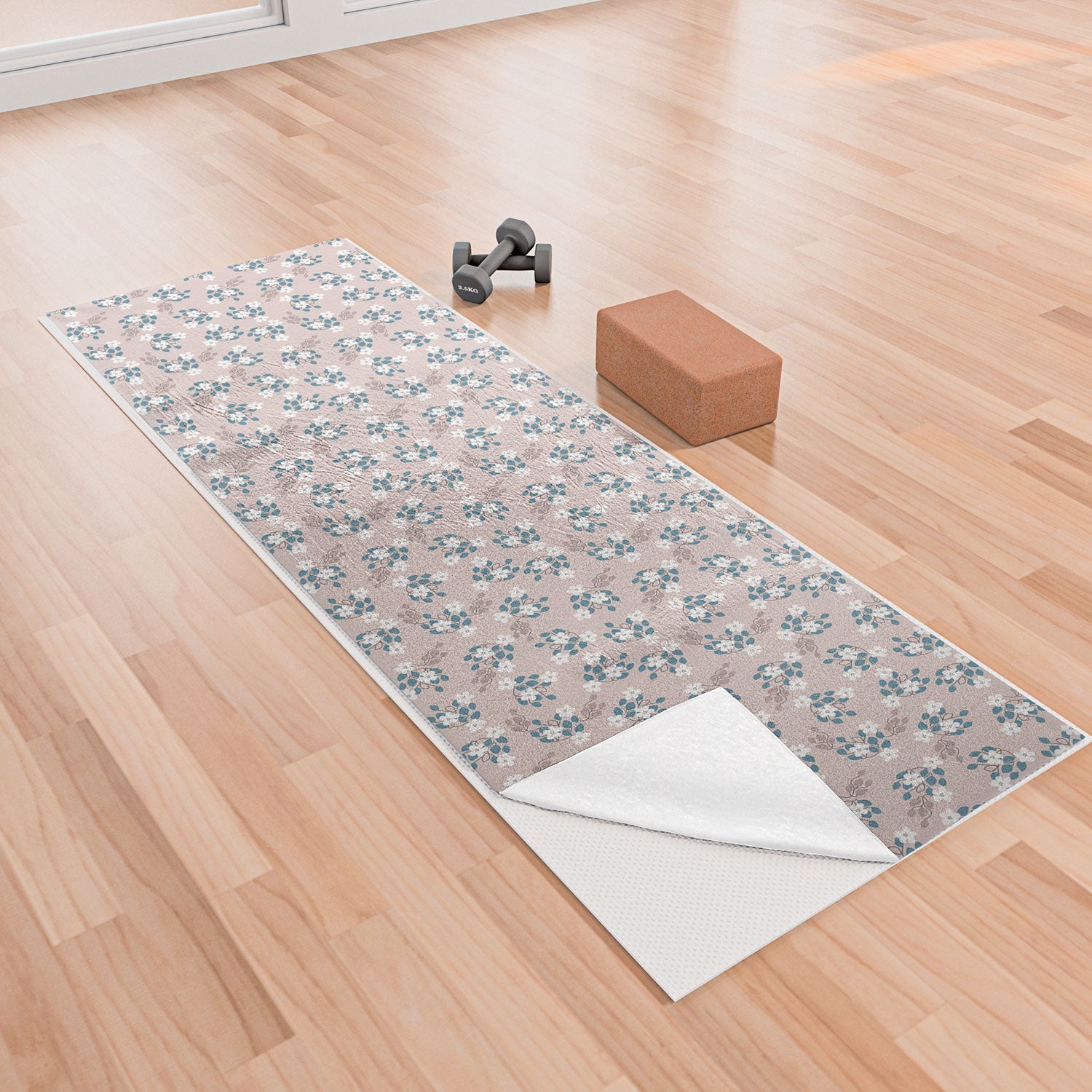 Mirimo Tiny White Flowers Yoga Towel