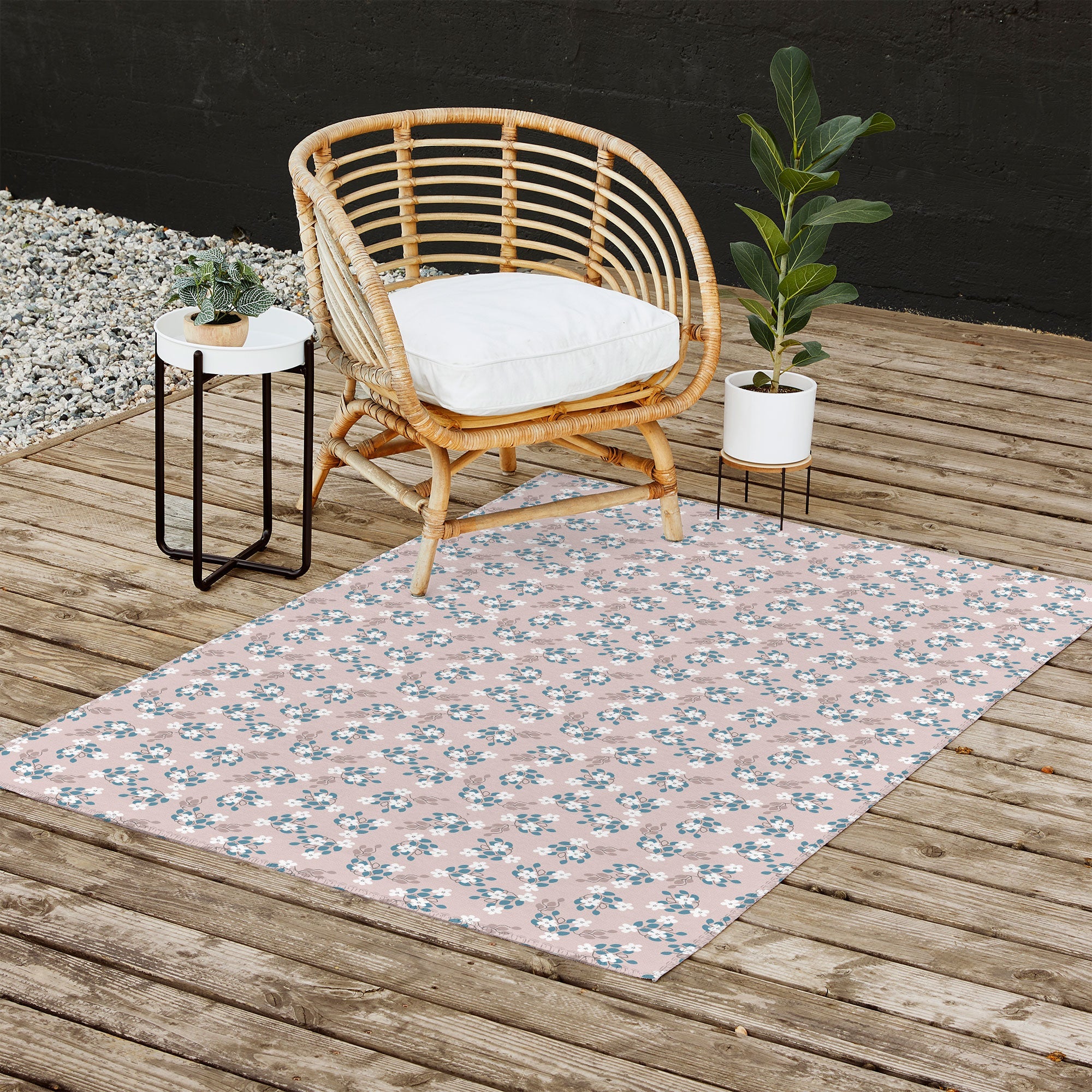 Mirimo Tiny White Flowers Outdoor Rug
