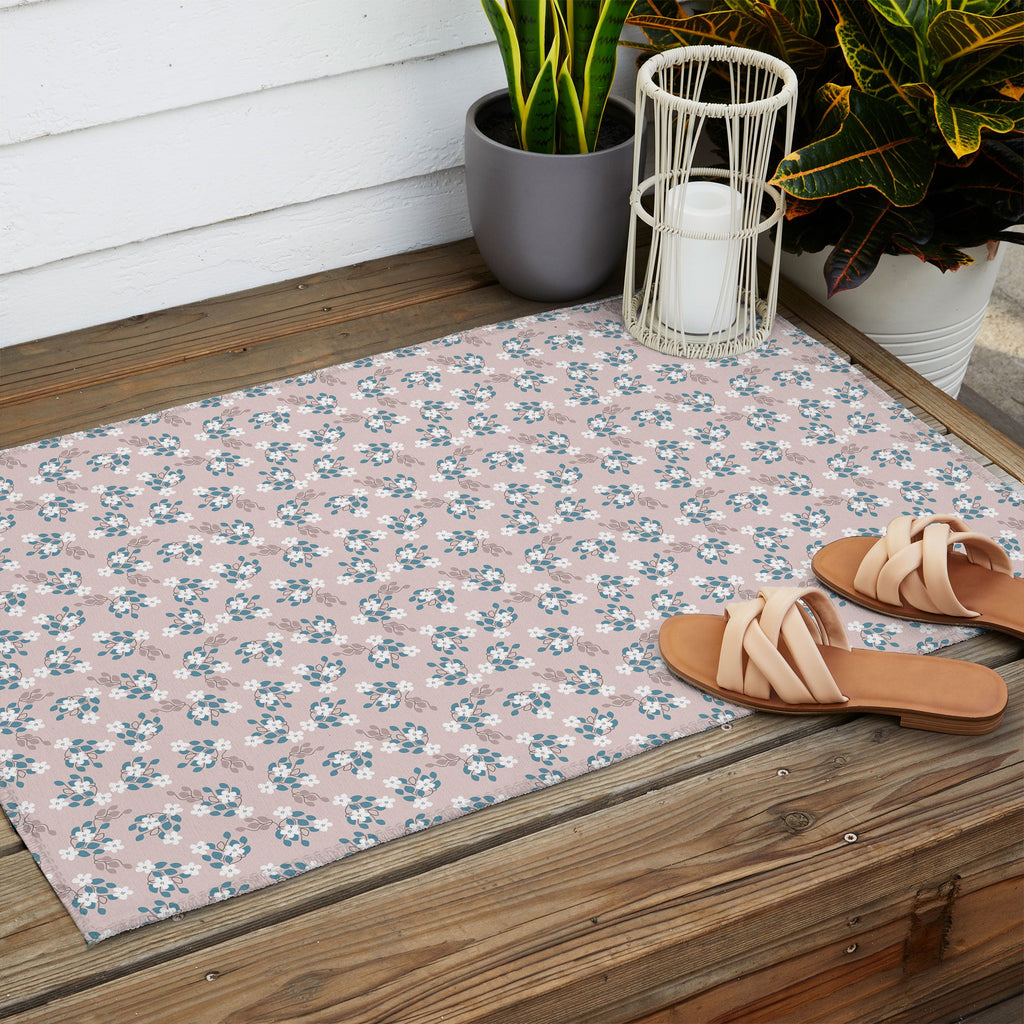 Mirimo Tiny White Flowers Outdoor Rug