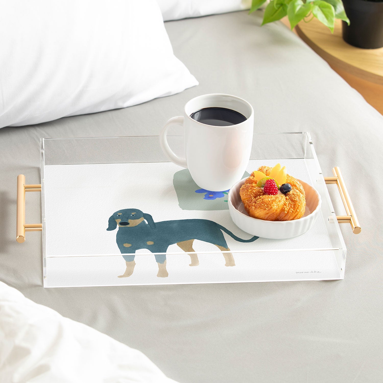norarikka Dog and a Mini HalfRound Window Acrylic Tray