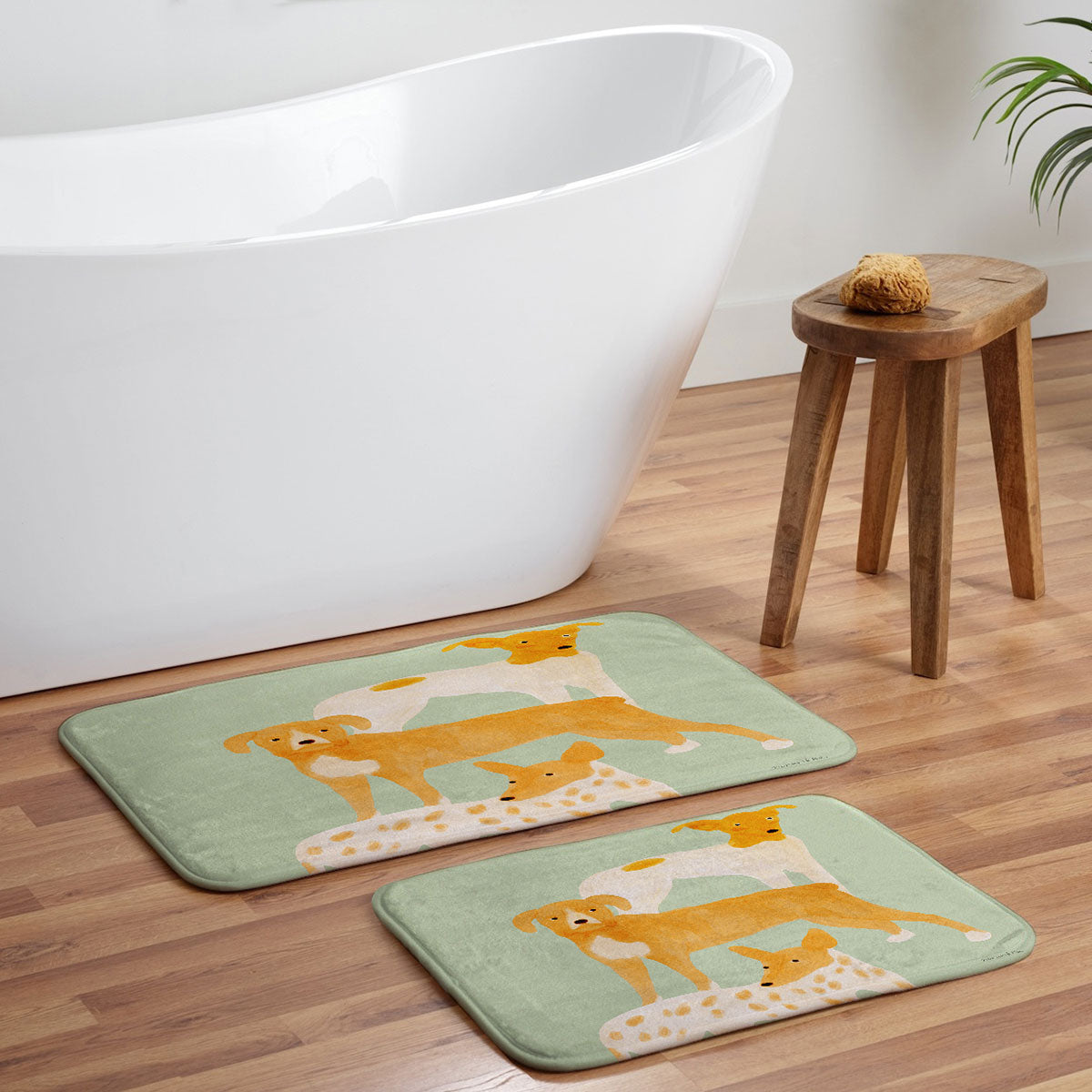 norarikka Three Dogs Lined Up Memory Foam Bath Mat