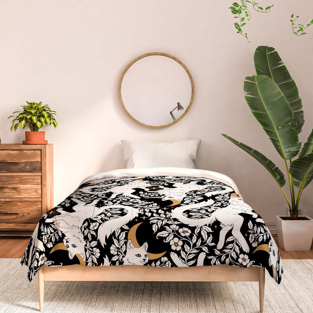 Avenie Celestial Cats Gold Comforter