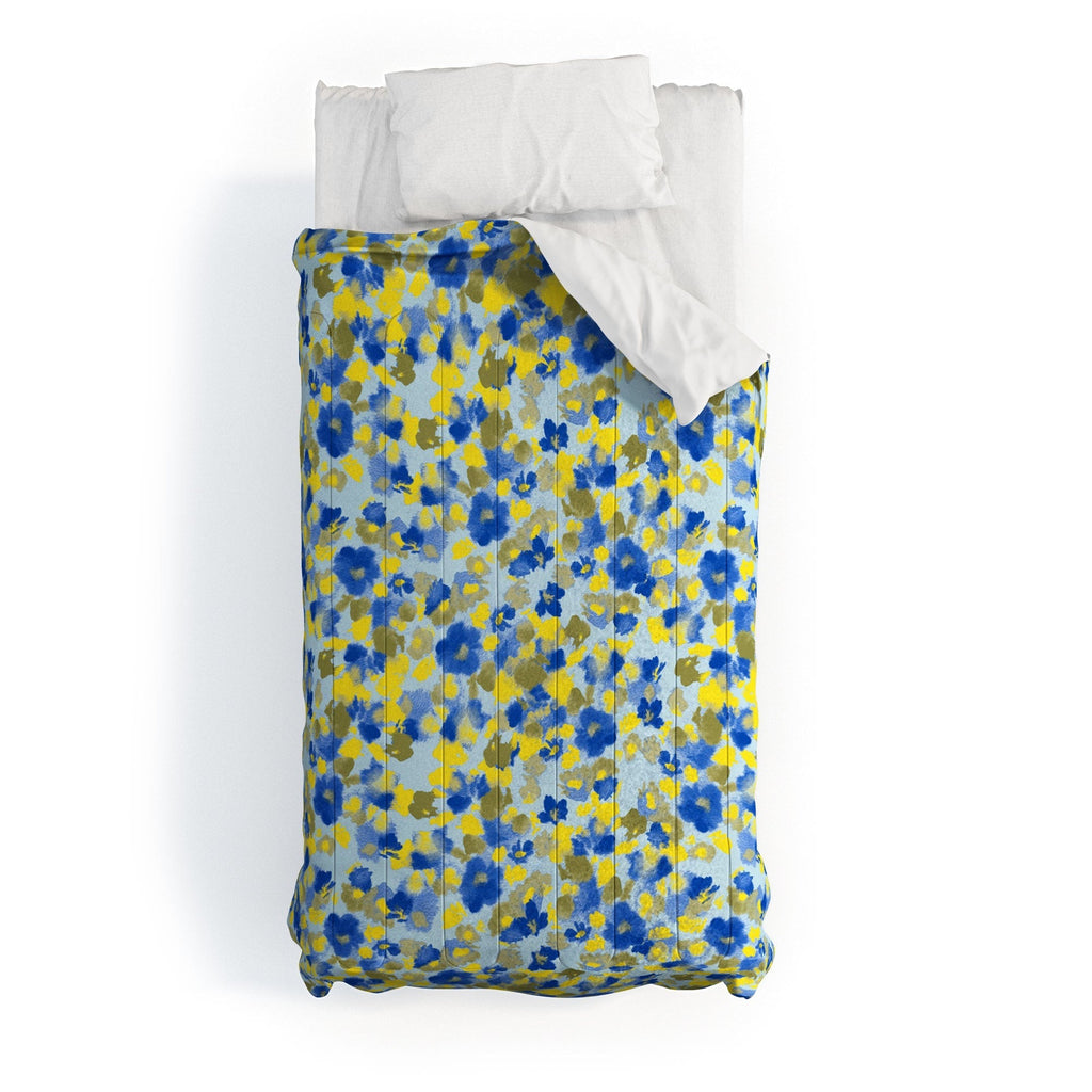 Gabriela Fuente Day Dreaming Watercolor Comforter
