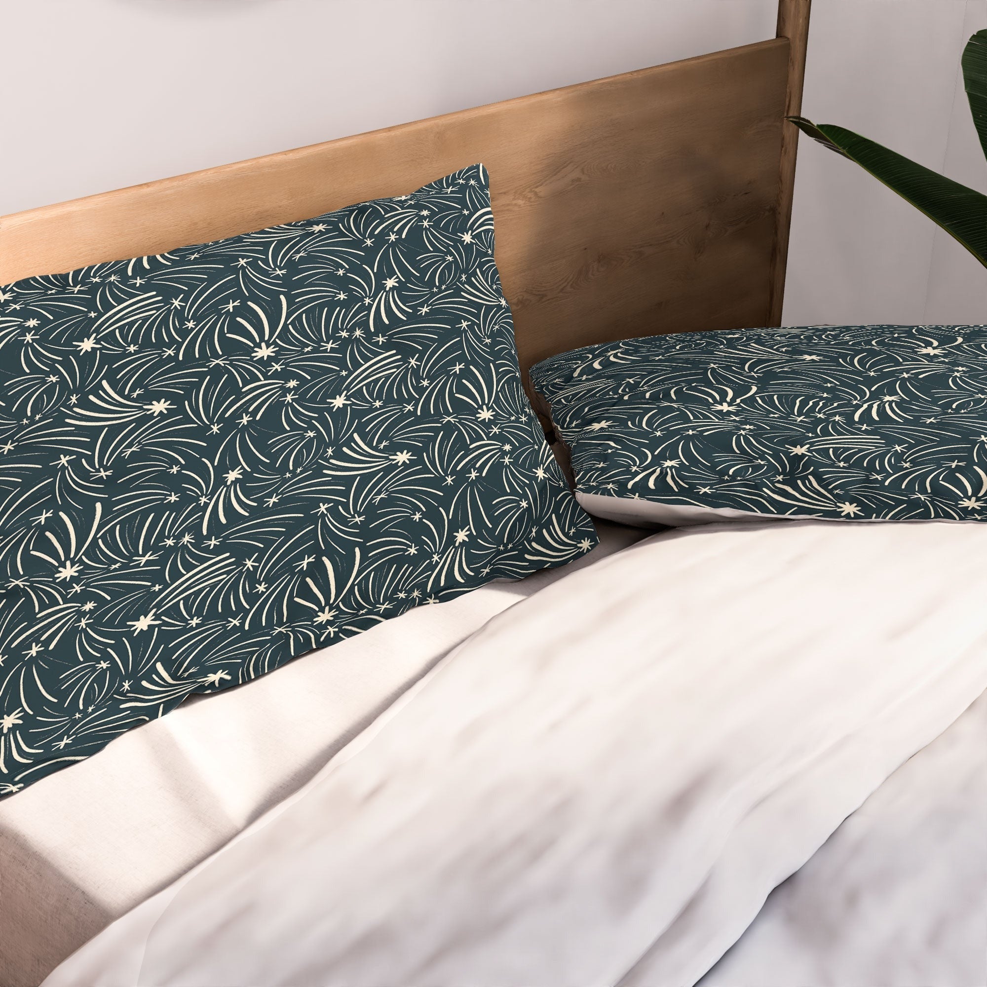 Little Om Pattern Shooting Stars blue Pillow Shams