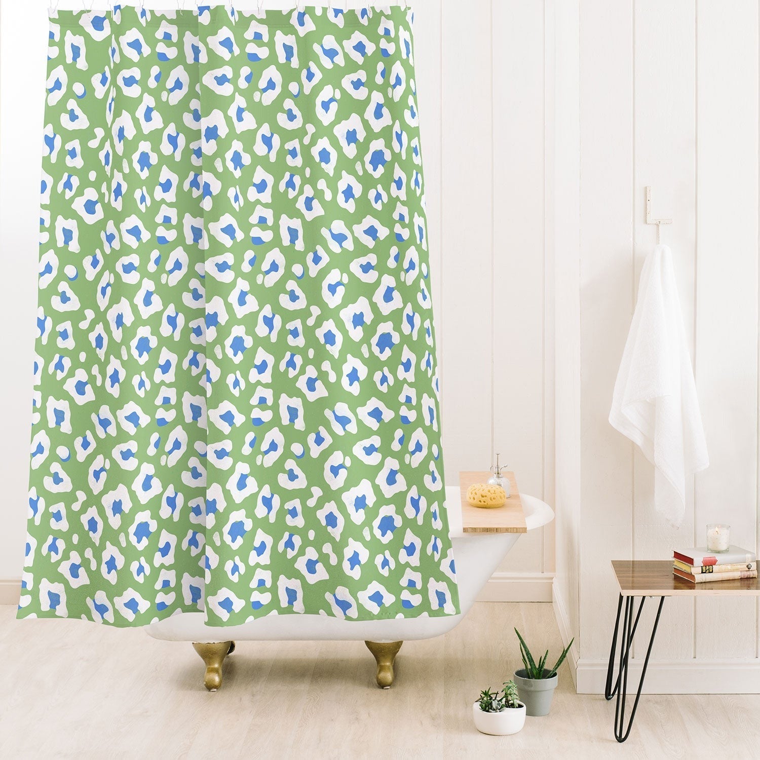 Avenie BR Cheetah Print Shower Curtain