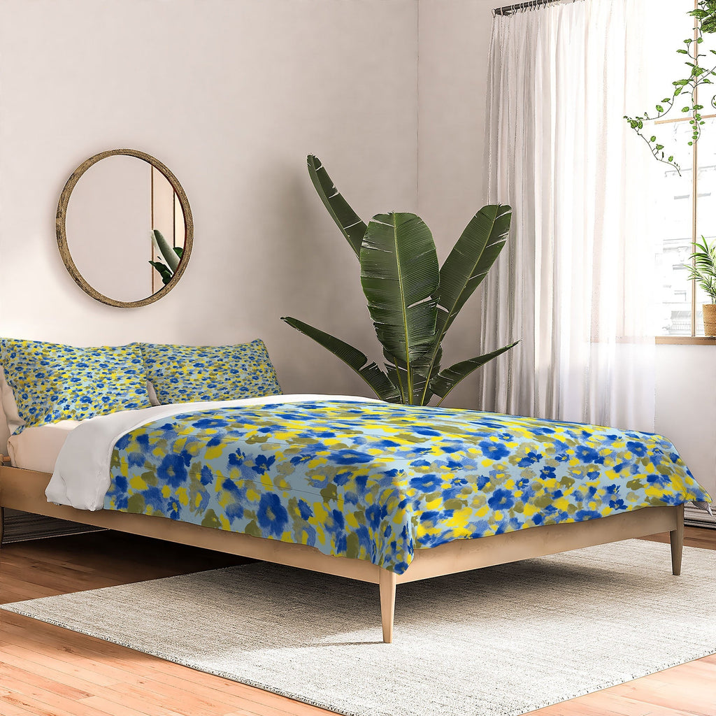 Gabriela Fuente Day Dreaming Watercolor Comforter