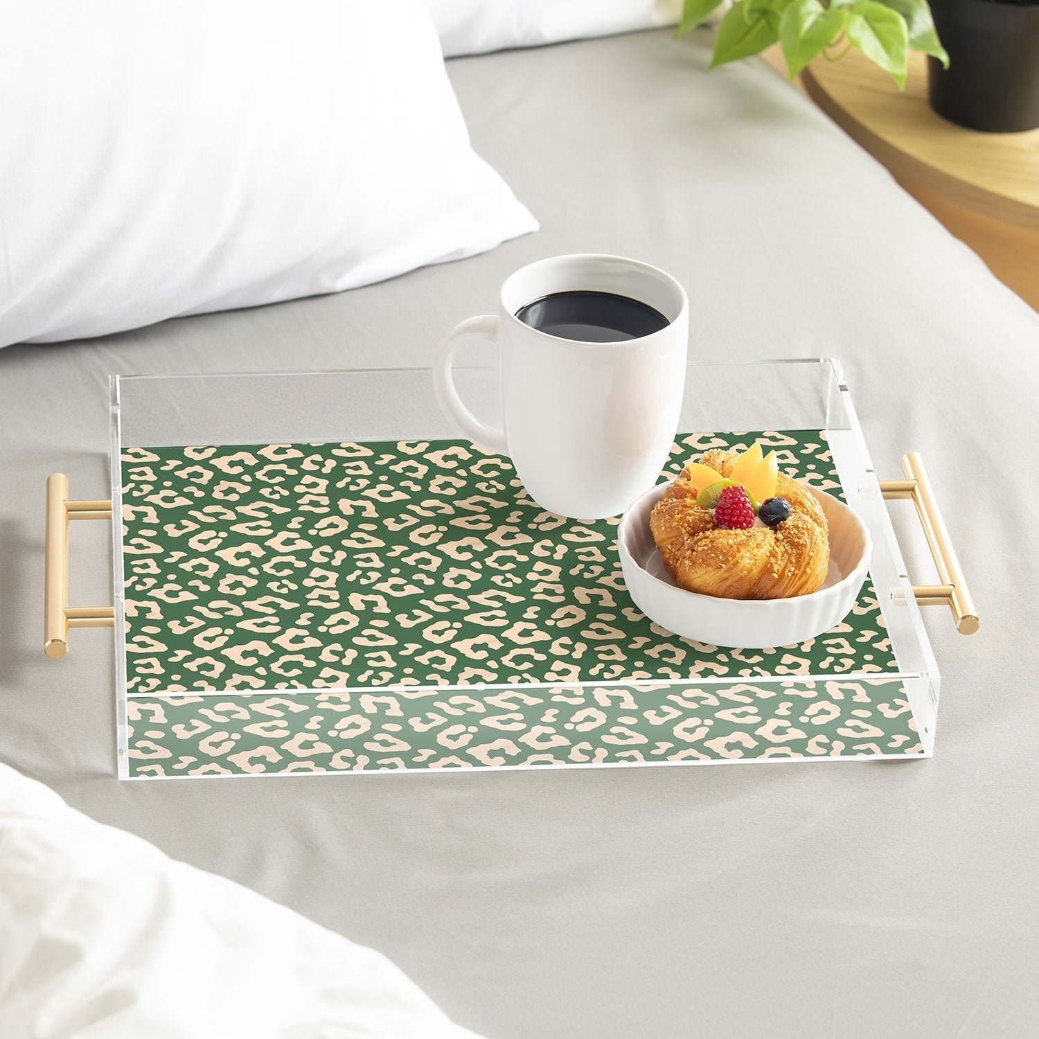 Avenie BR Cheetah Print In Green Acrylic Tray