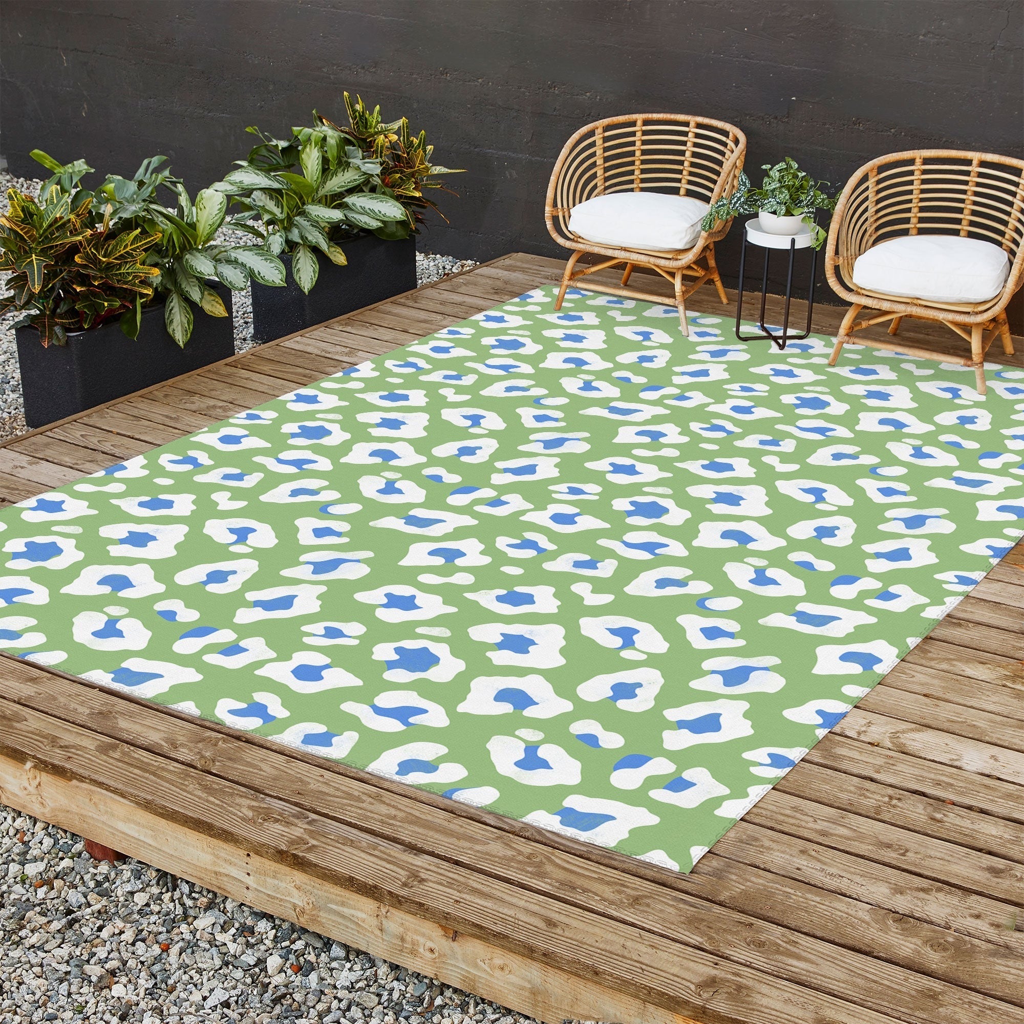 Avenie BR Cheetah Print Outdoor Rug