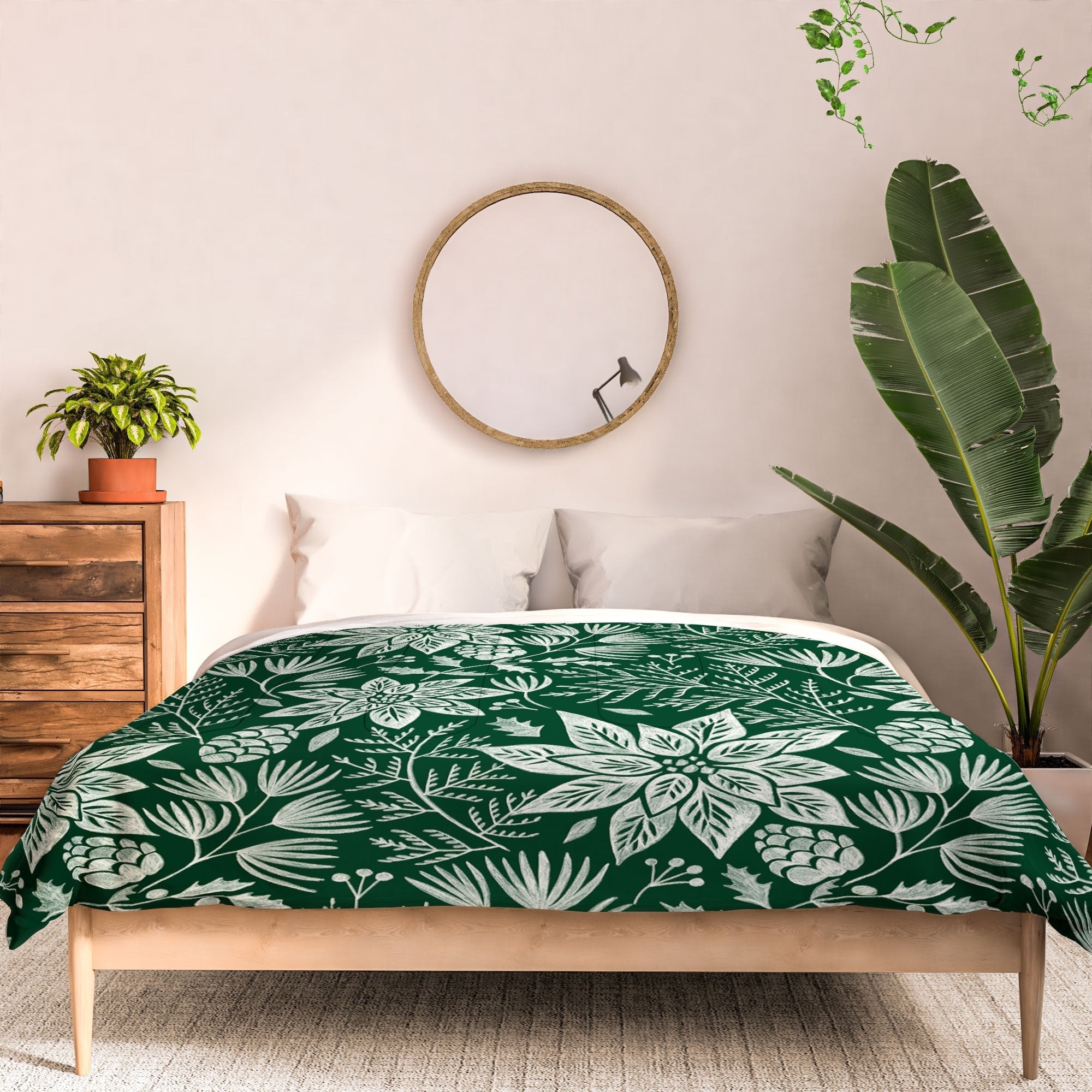 Pimlada Phuapradit Christmas Poinsettia Comforter