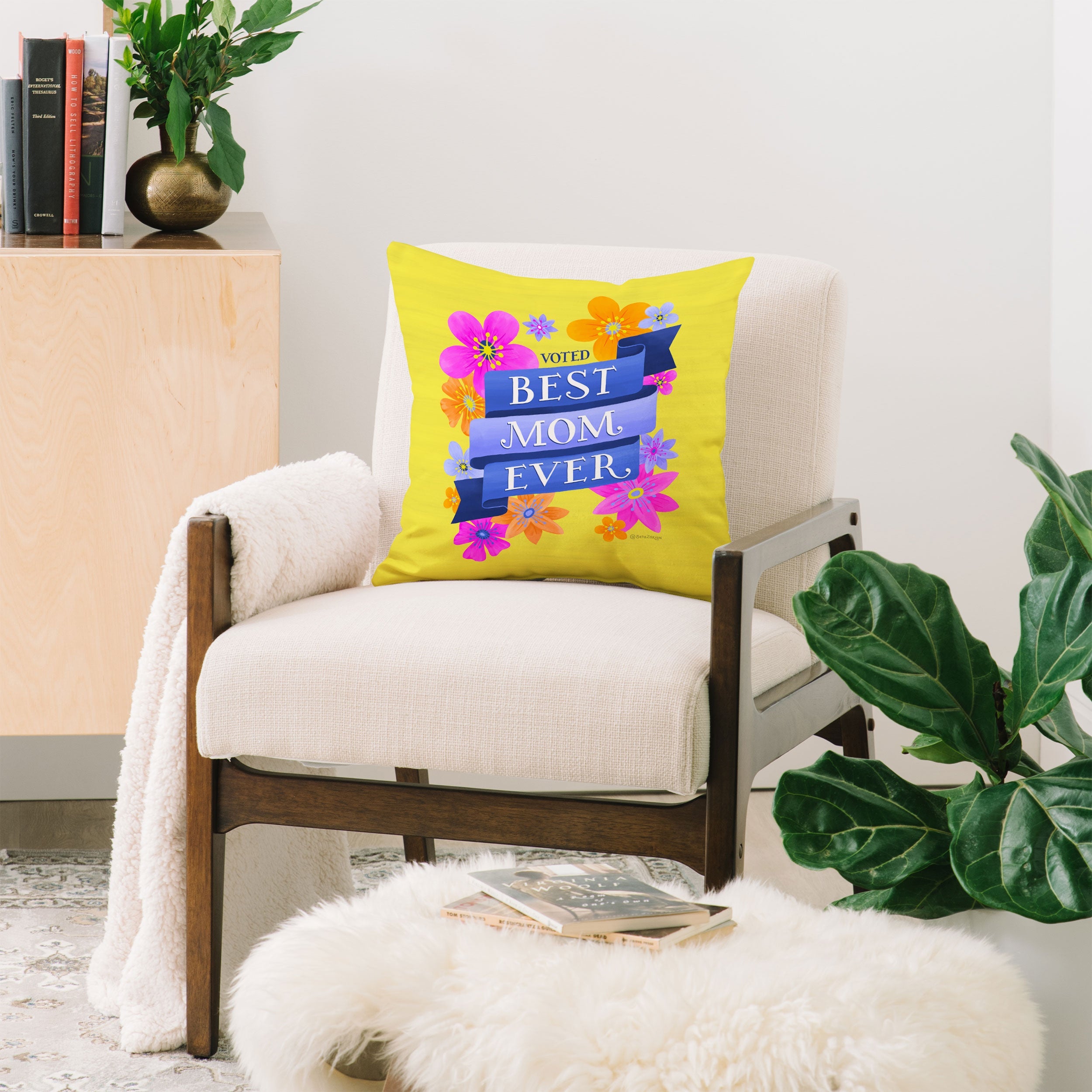 Seta Zakian Best Mom Ever Throw Pillow