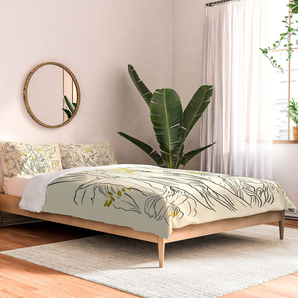 ThingDesign Minimalist Garden flowers Comforter