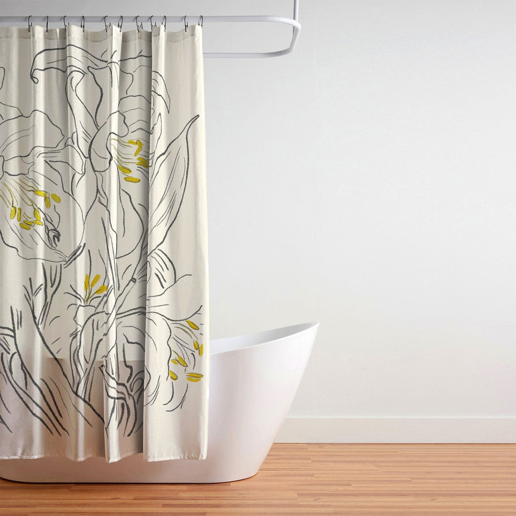 ThingDesign Minimalist Garden flowers Shower Curtain
