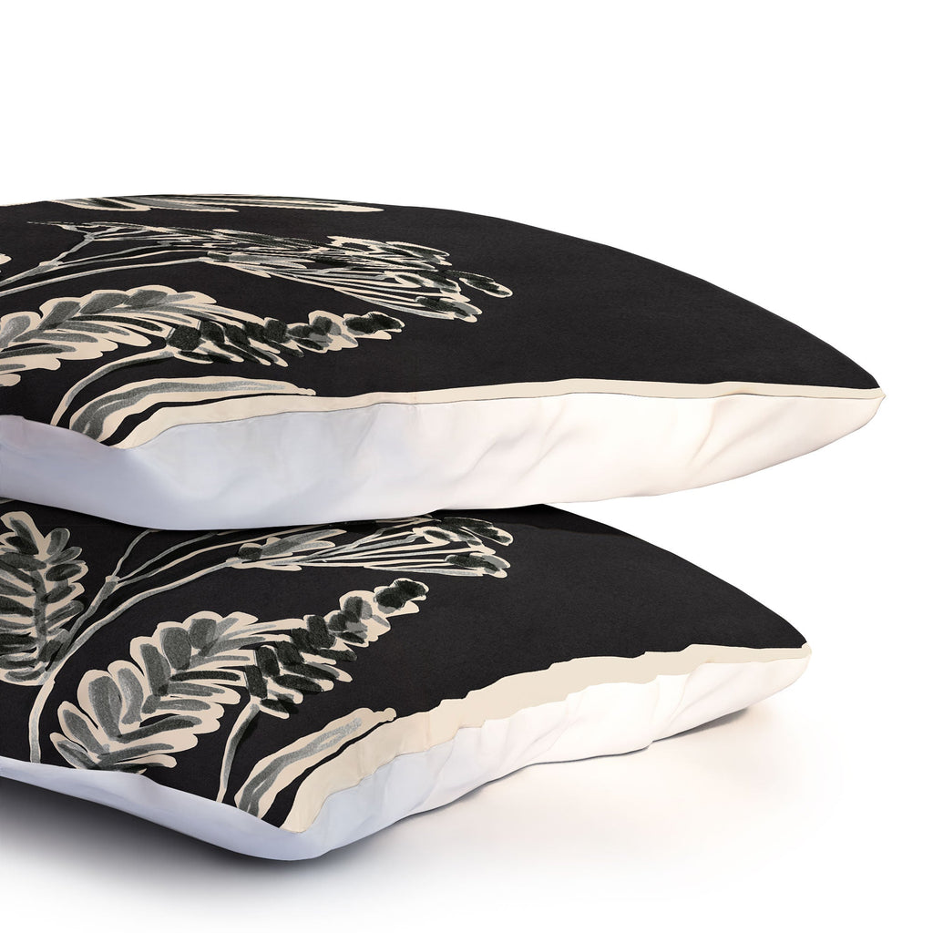ThingDesign Minimalist wildflowers 3 Pillow Shams
