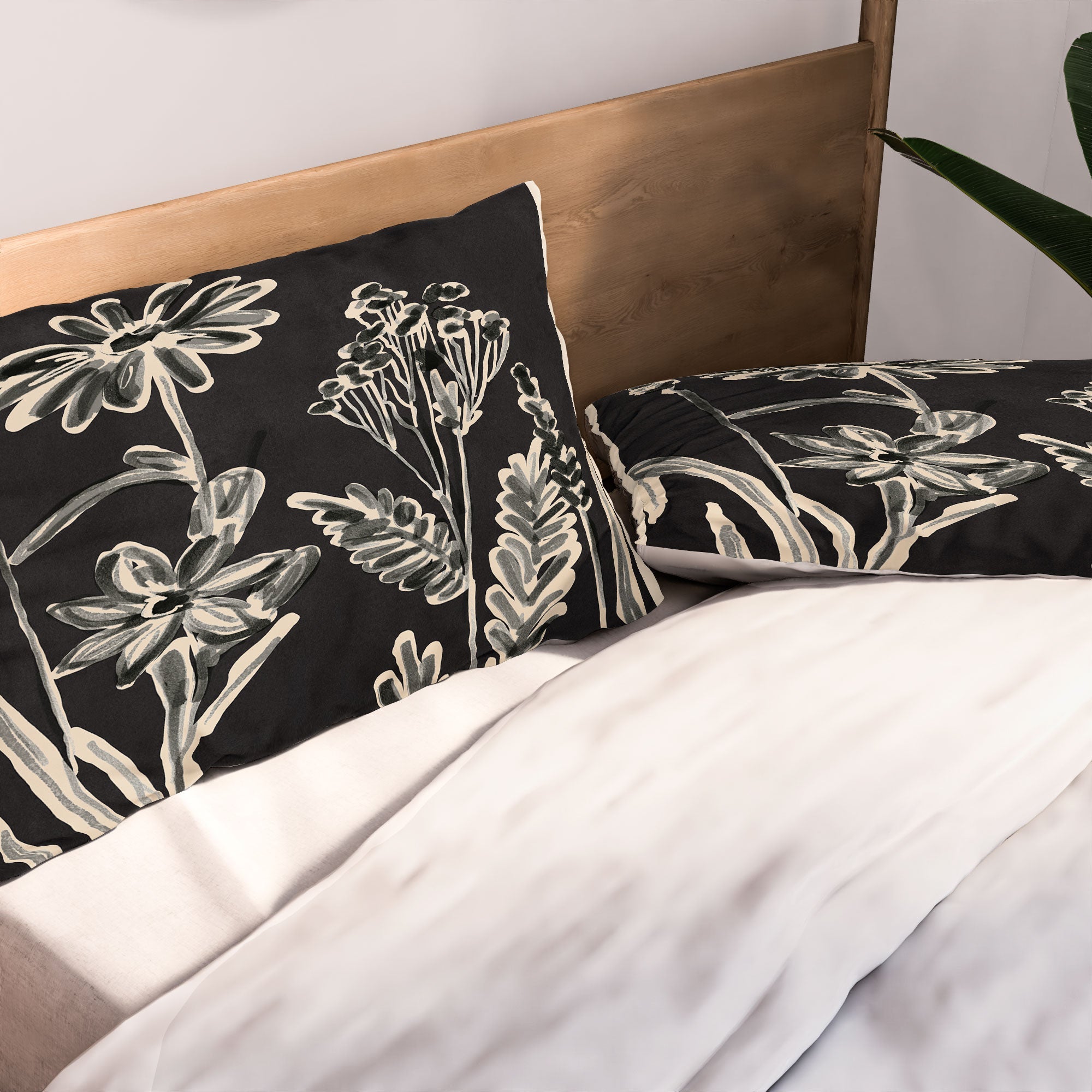 ThingDesign Minimalist wildflowers 3 Pillow Shams