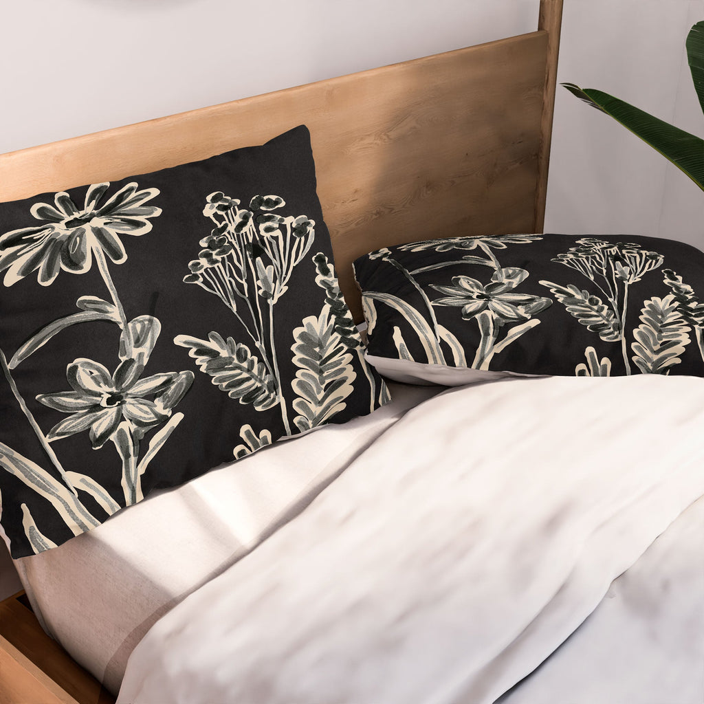 ThingDesign Minimalist wildflowers 3 Pillow Shams