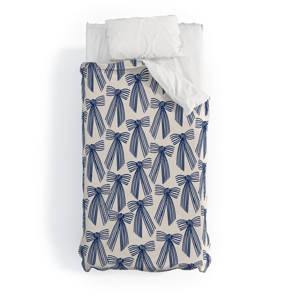 ThirtyOne Illustrations baubles bows bn artboard 1 Duvet Cover