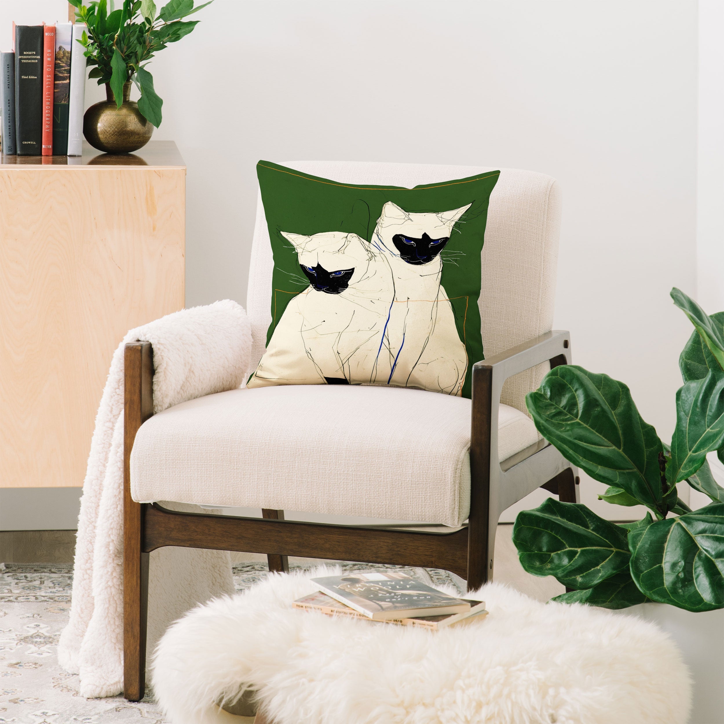trajeado14 Siamese Cats Modern Art Throw Pillow
