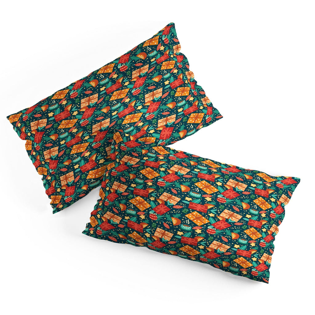 Valeria Frustaci Christmas pattern Pillow Shams