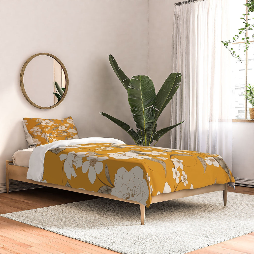 Gabriela Fuente Roberta Sunflower Comforter
