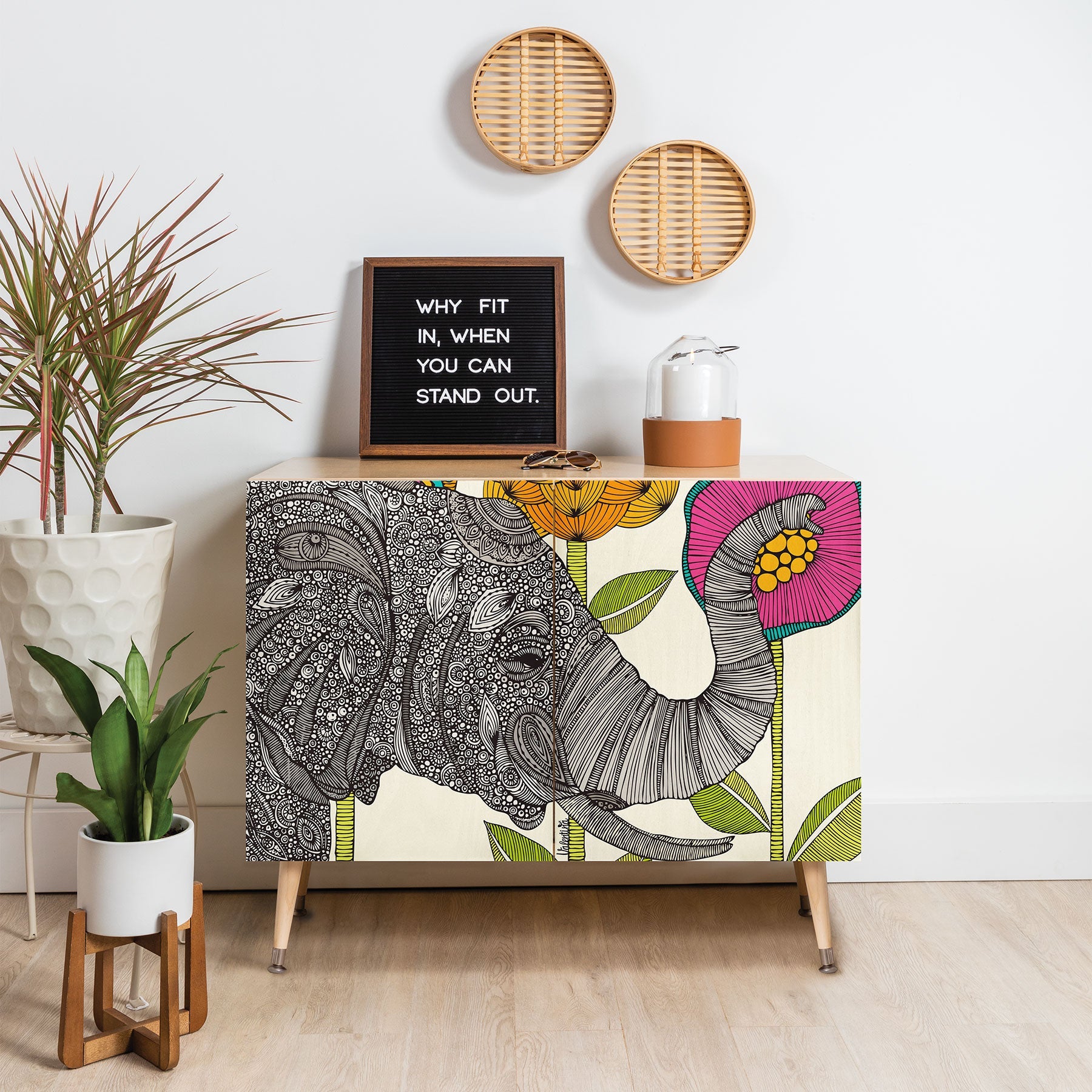 Valentina Ramos Aaron Credenza