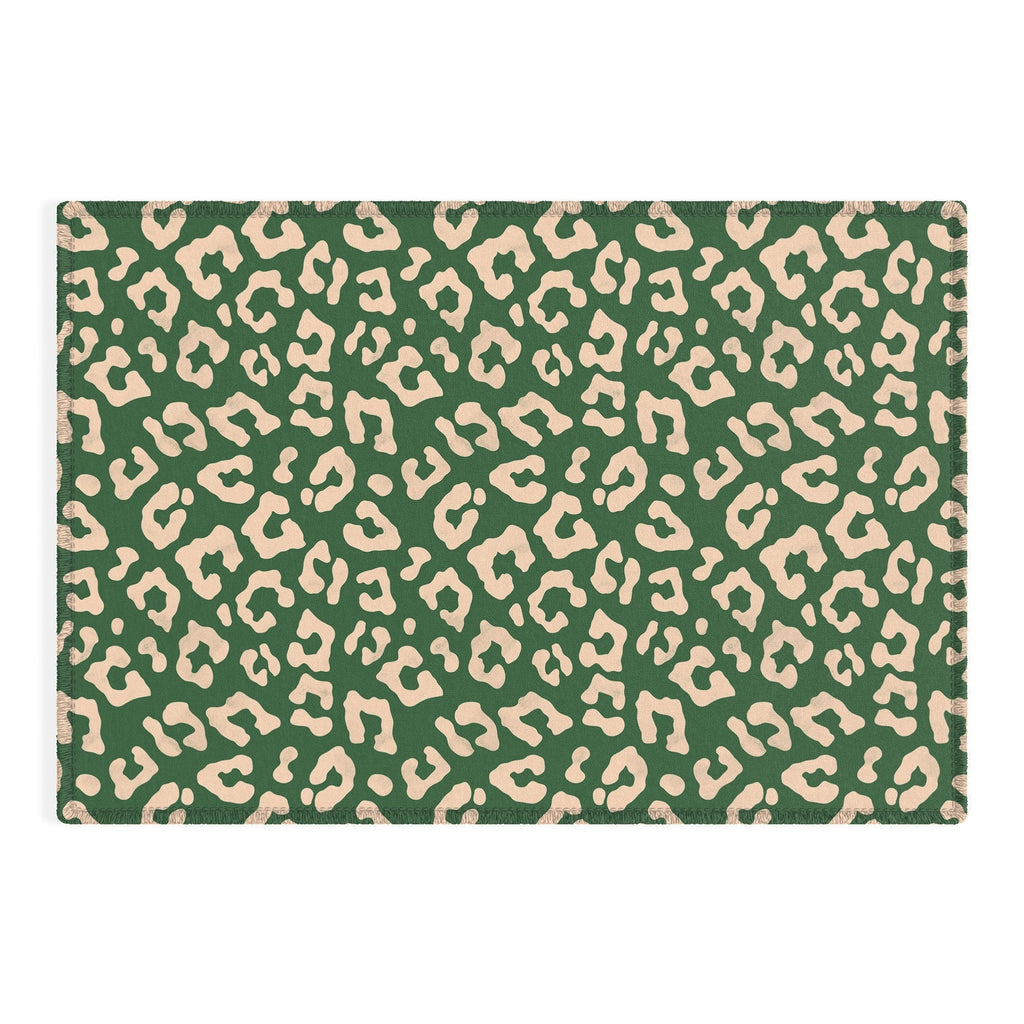 Avenie BR Cheetah Print In Green Outdoor Rug
