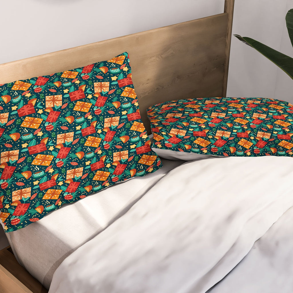 Valeria Frustaci Christmas pattern Pillow Shams