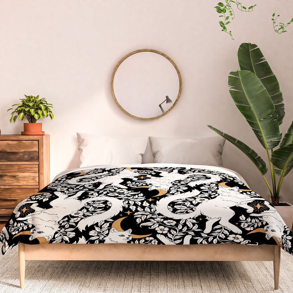 Avenie Celestial Cats Gold Comforter