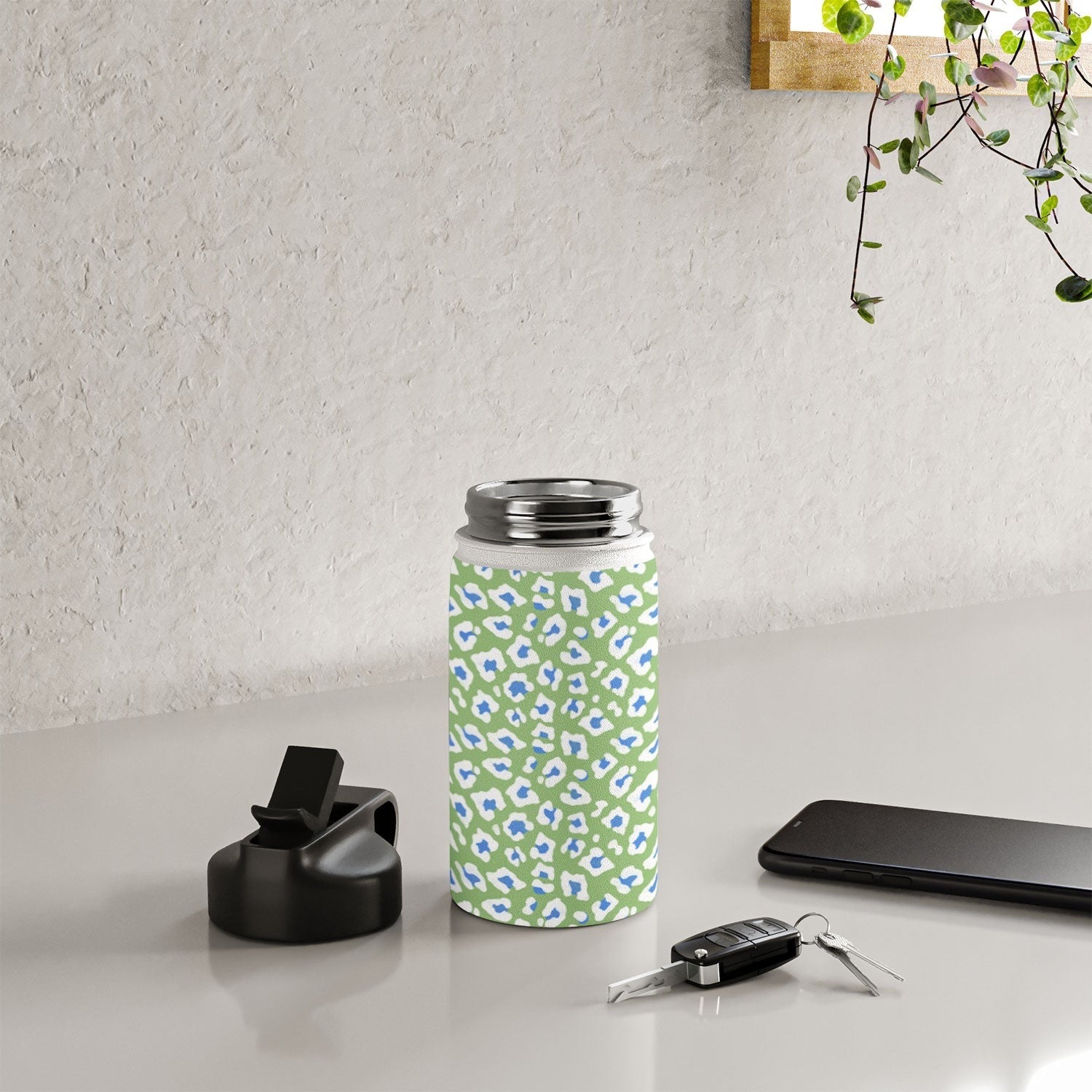 Avenie BR Cheetah Print Water Bottle