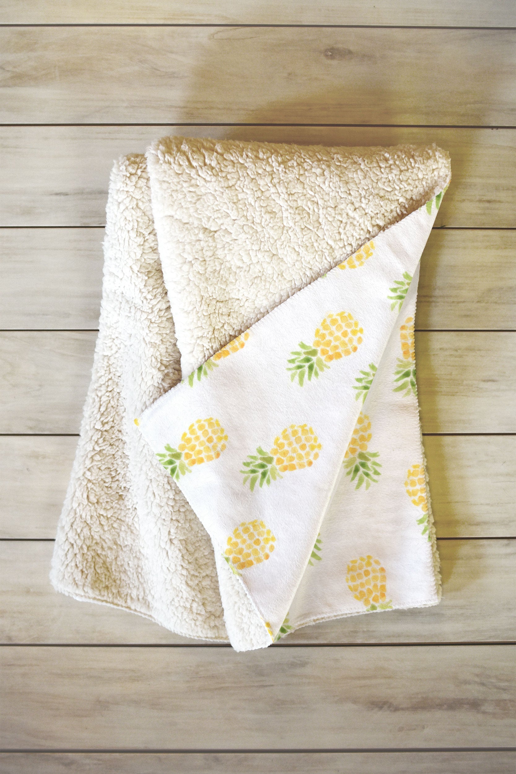 Wonder Forest Pineapple Express Fleece Throw Blanket