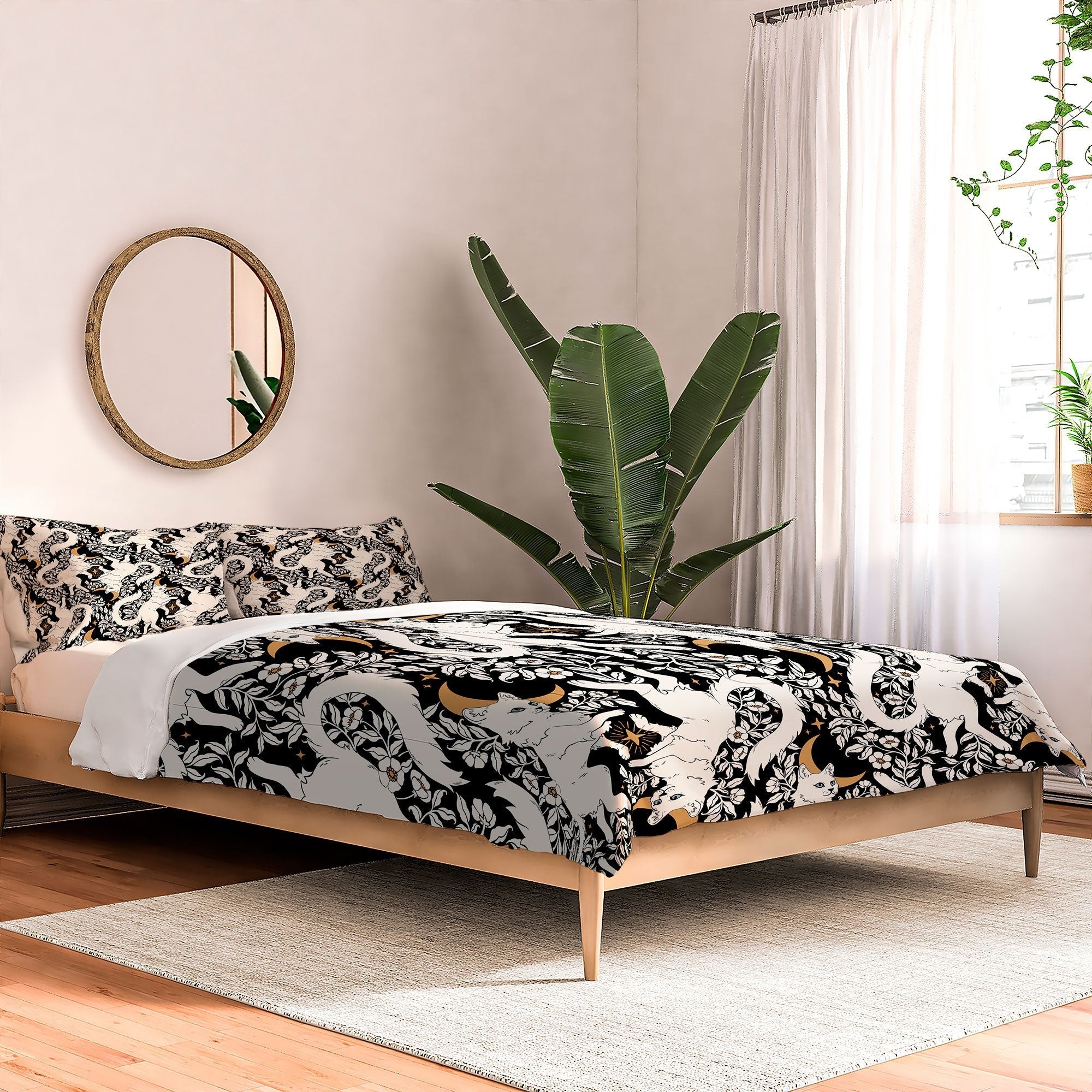 Avenie Celestial Cats Gold Comforter