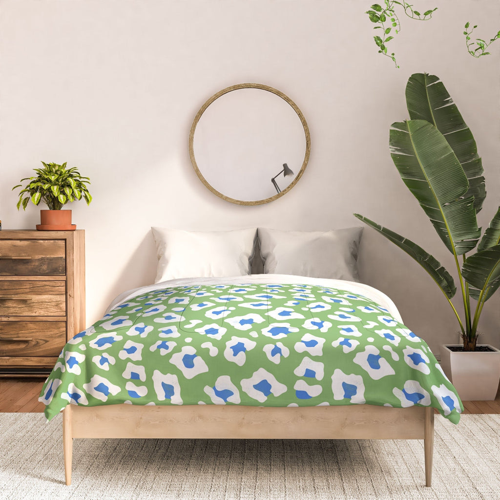 Avenie BR Cheetah Print Comforter