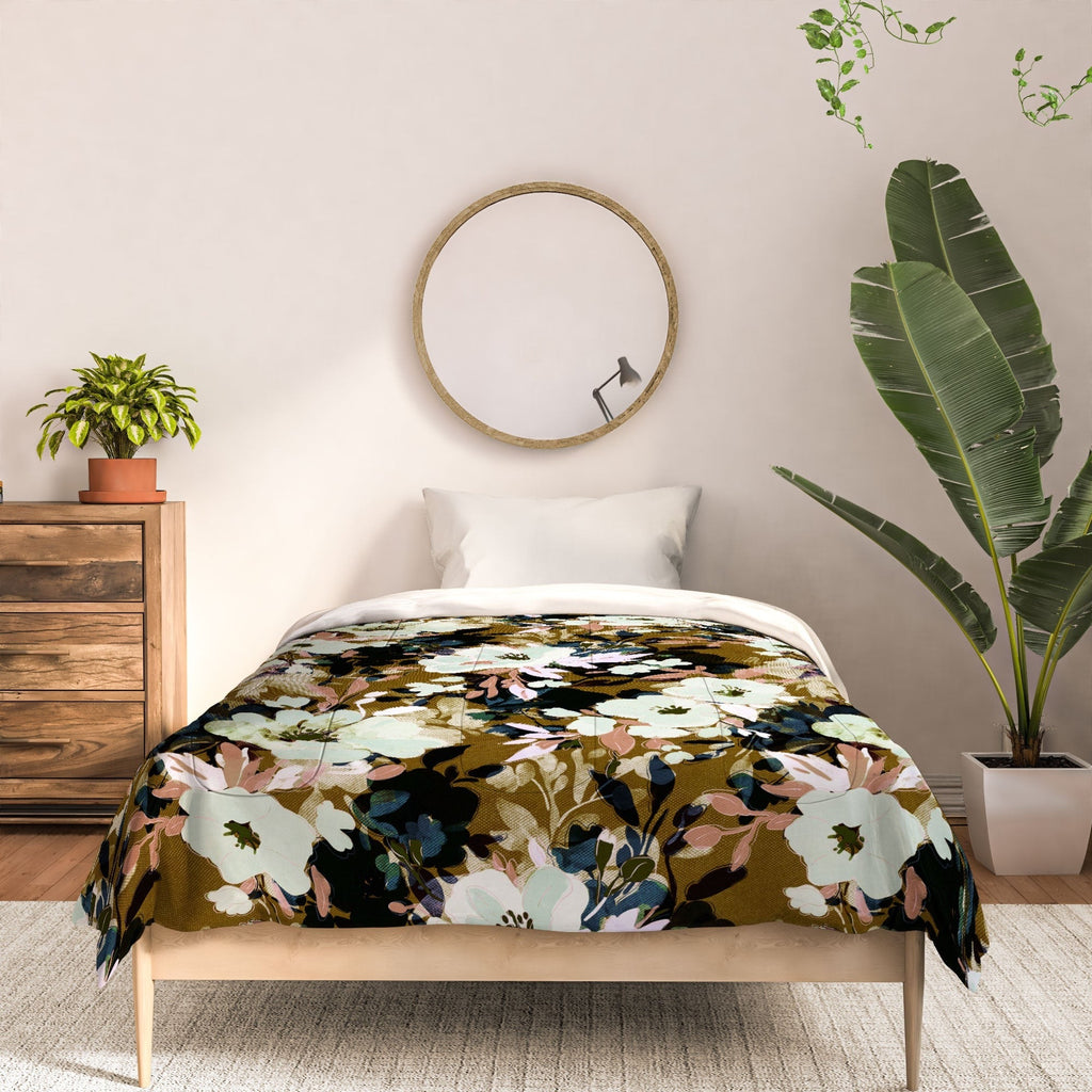 Marta Barragan Camarasa Romantic Floral Fusion Comforter