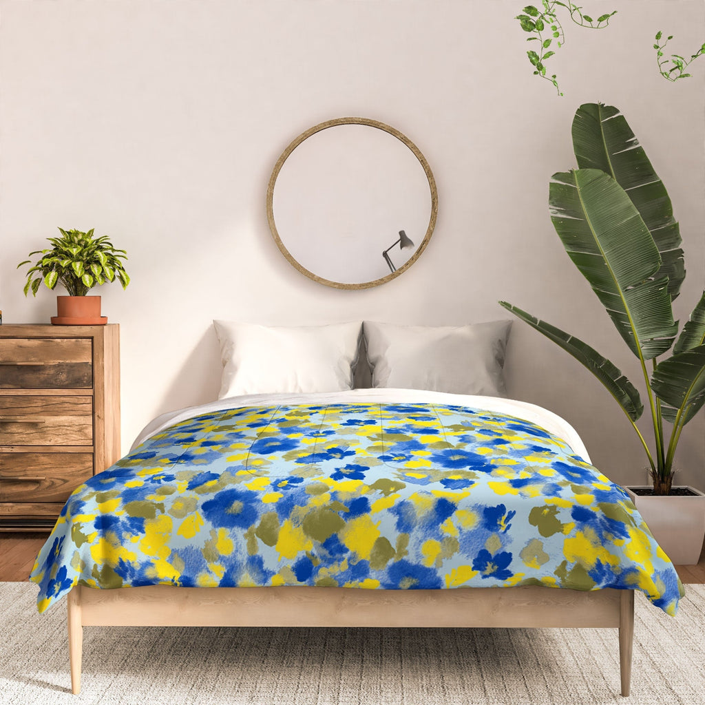 Gabriela Fuente Day Dreaming Watercolor Comforter