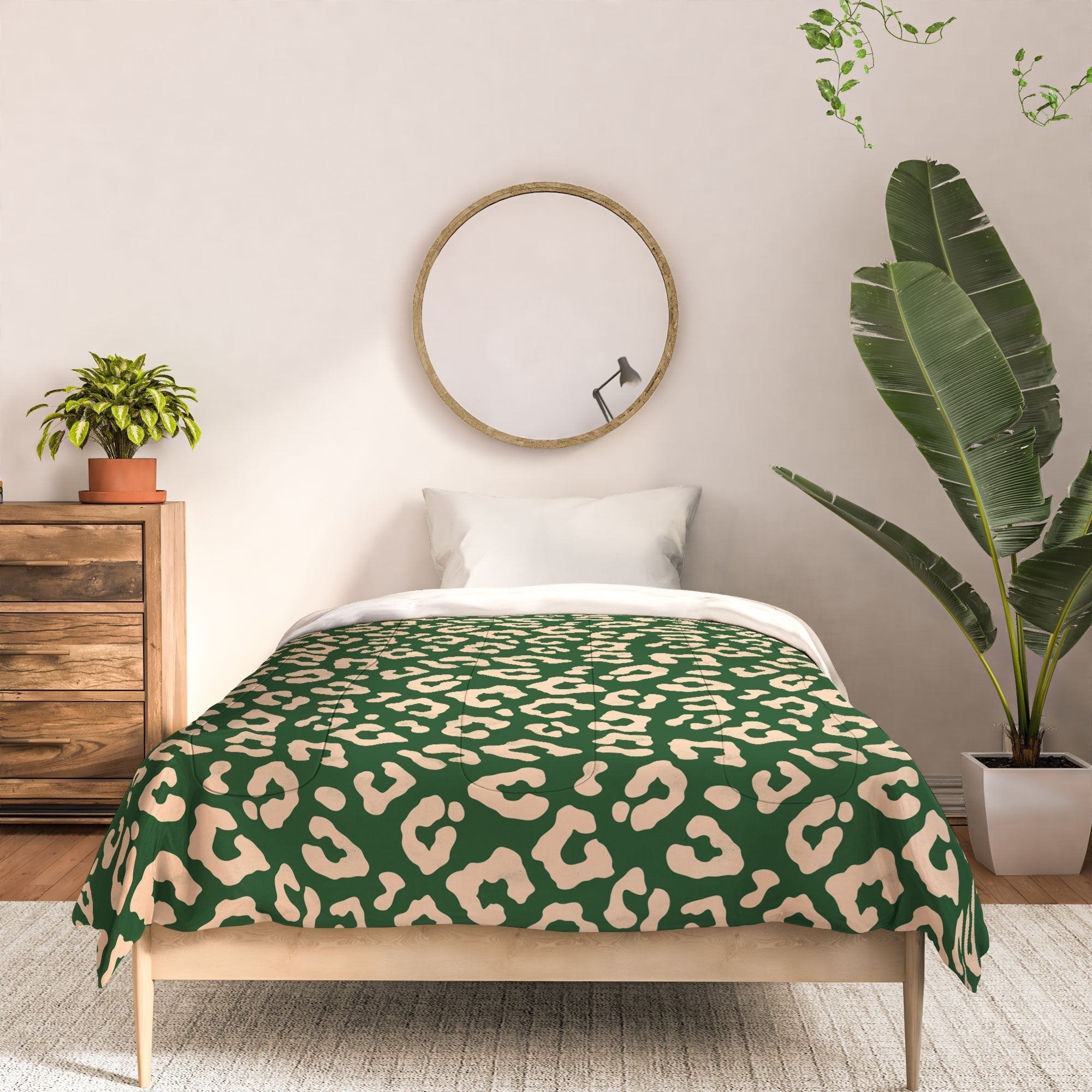 Avenie BR Cheetah Print In Green Comforter