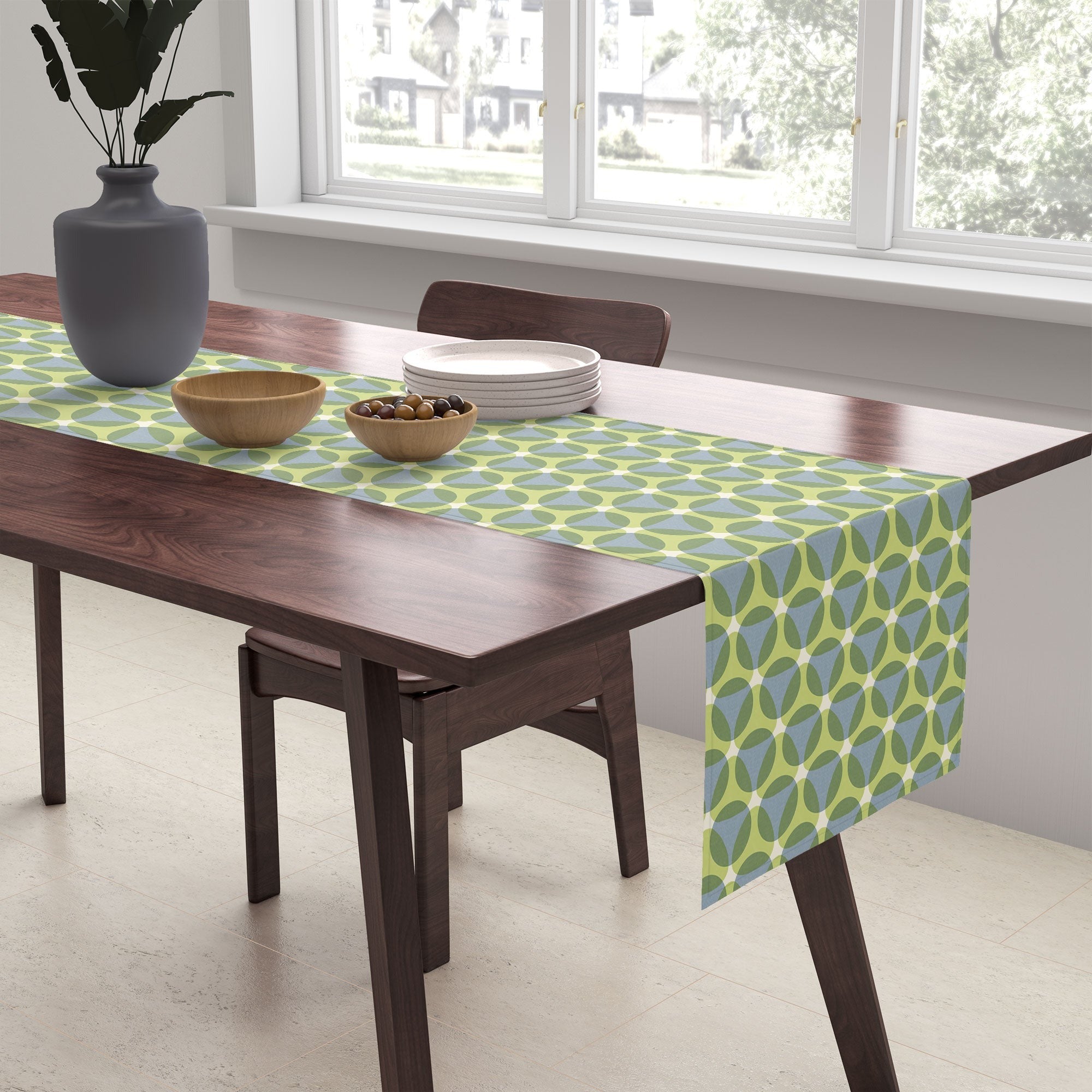 Marta Barragan Camarasa Stylish Retro Circle Table Runner