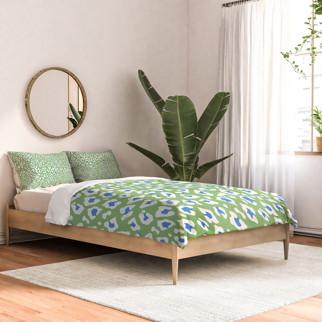 Avenie BR Cheetah Print Comforter