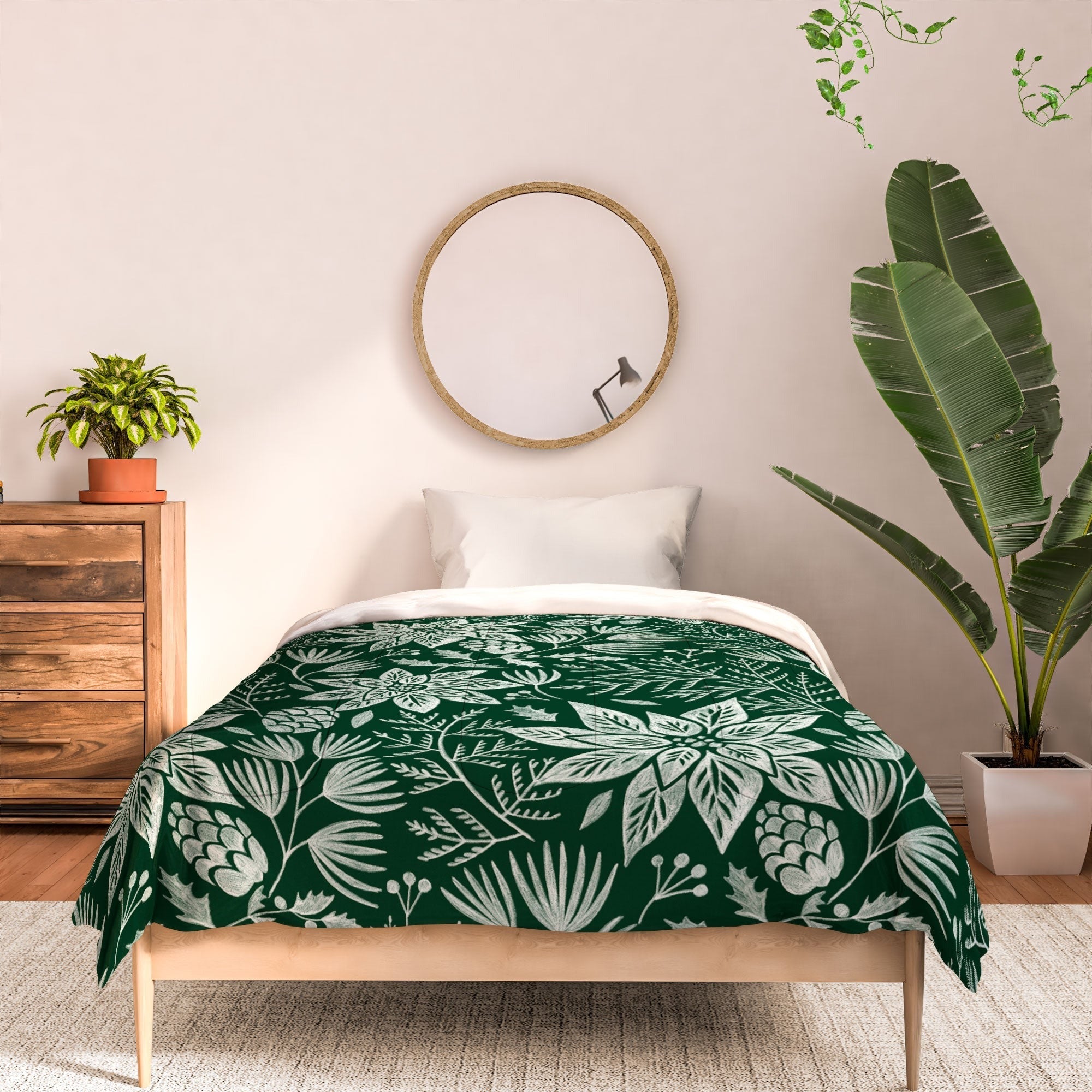 Pimlada Phuapradit Christmas Poinsettia Comforter
