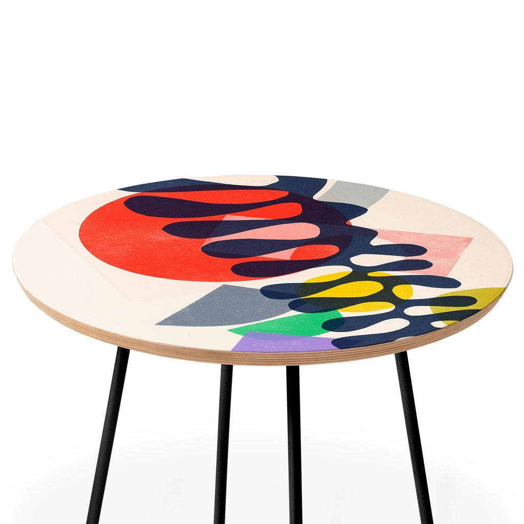 Garima Dhawan growing 1 Round Side Table