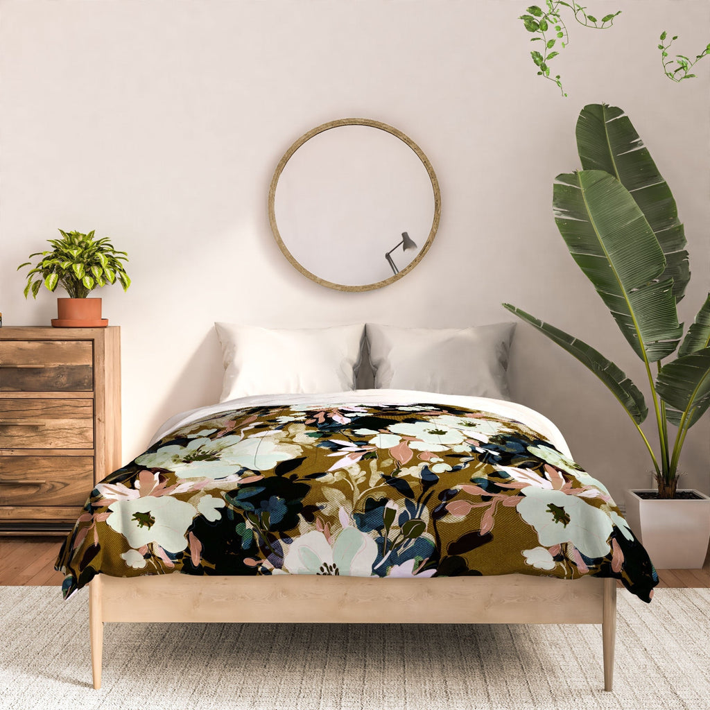 Marta Barragan Camarasa Romantic Floral Fusion Comforter